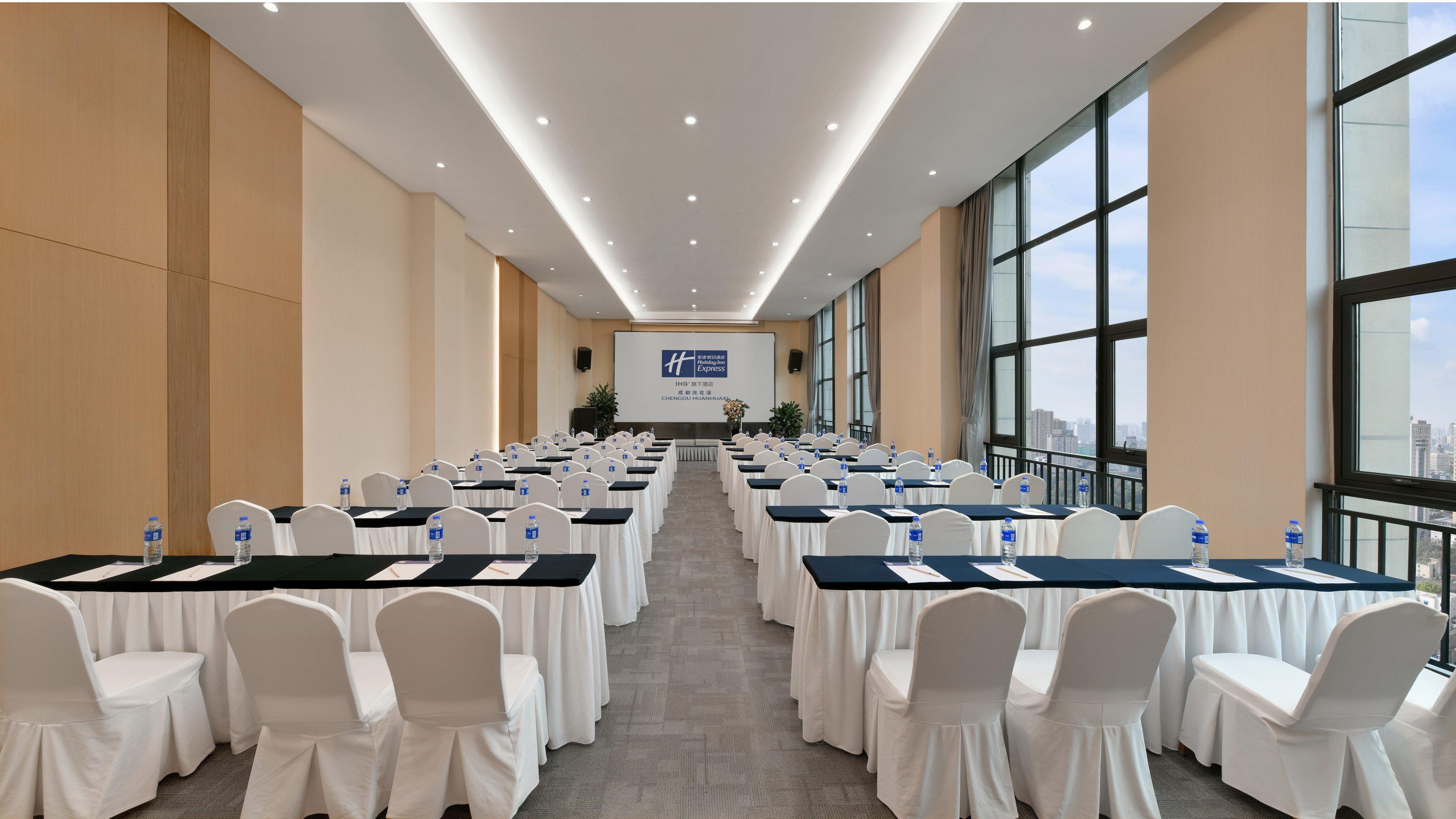 Holiday Inn Express Chengdu Huanhuaxi By Ihg-Near Jinsha Site Musem,Near Wuhou Temple Museum,Welcome Drinks,Free Gym,Free Self-Service Laundry Exterior foto